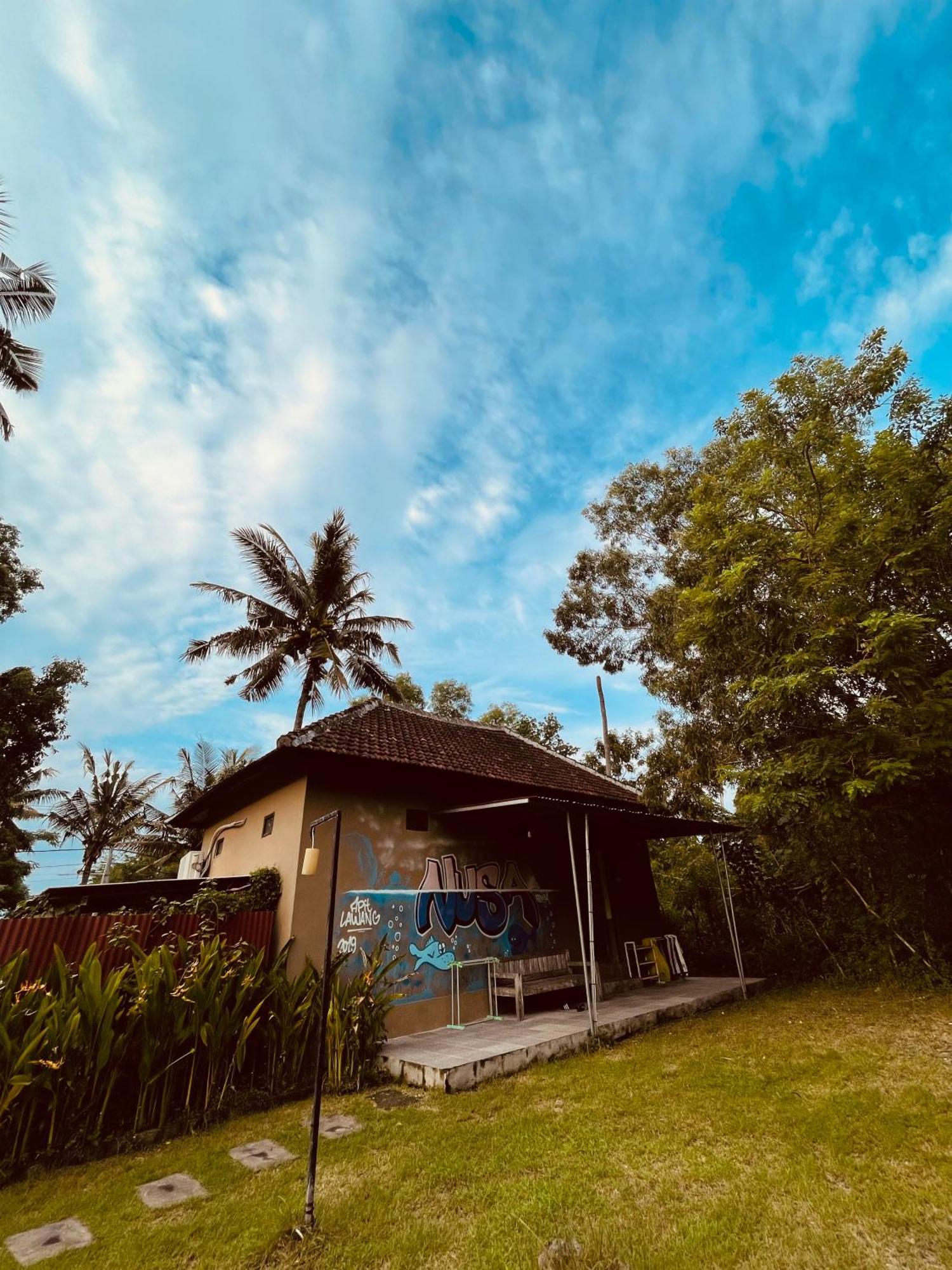 Pedidi Penida Hostel Batununggul Exterior photo